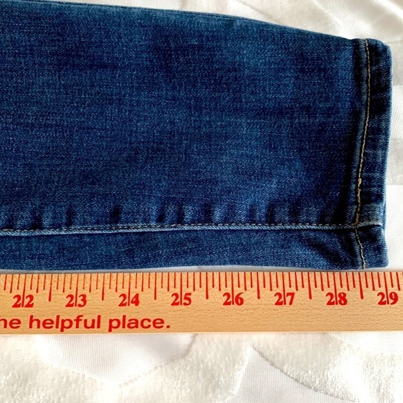 Jag Mid Rise Skinny Jeans w/5 pockets. Size 10 w/Spandex and Elastane. - Picture 13 of 13